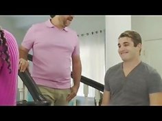 Never tought my new stepmom was so easy to fuck1